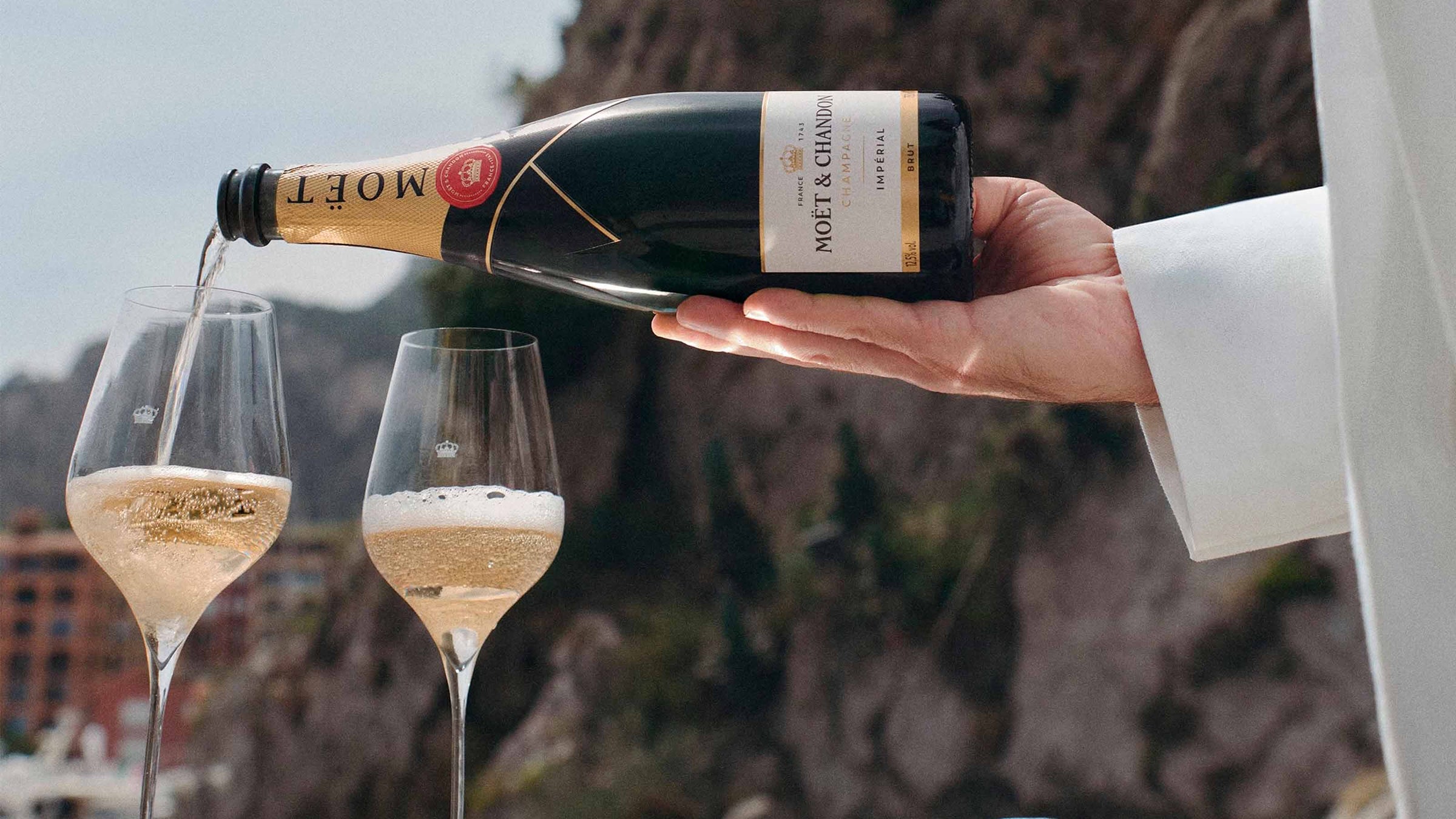 #ToastWithMoet