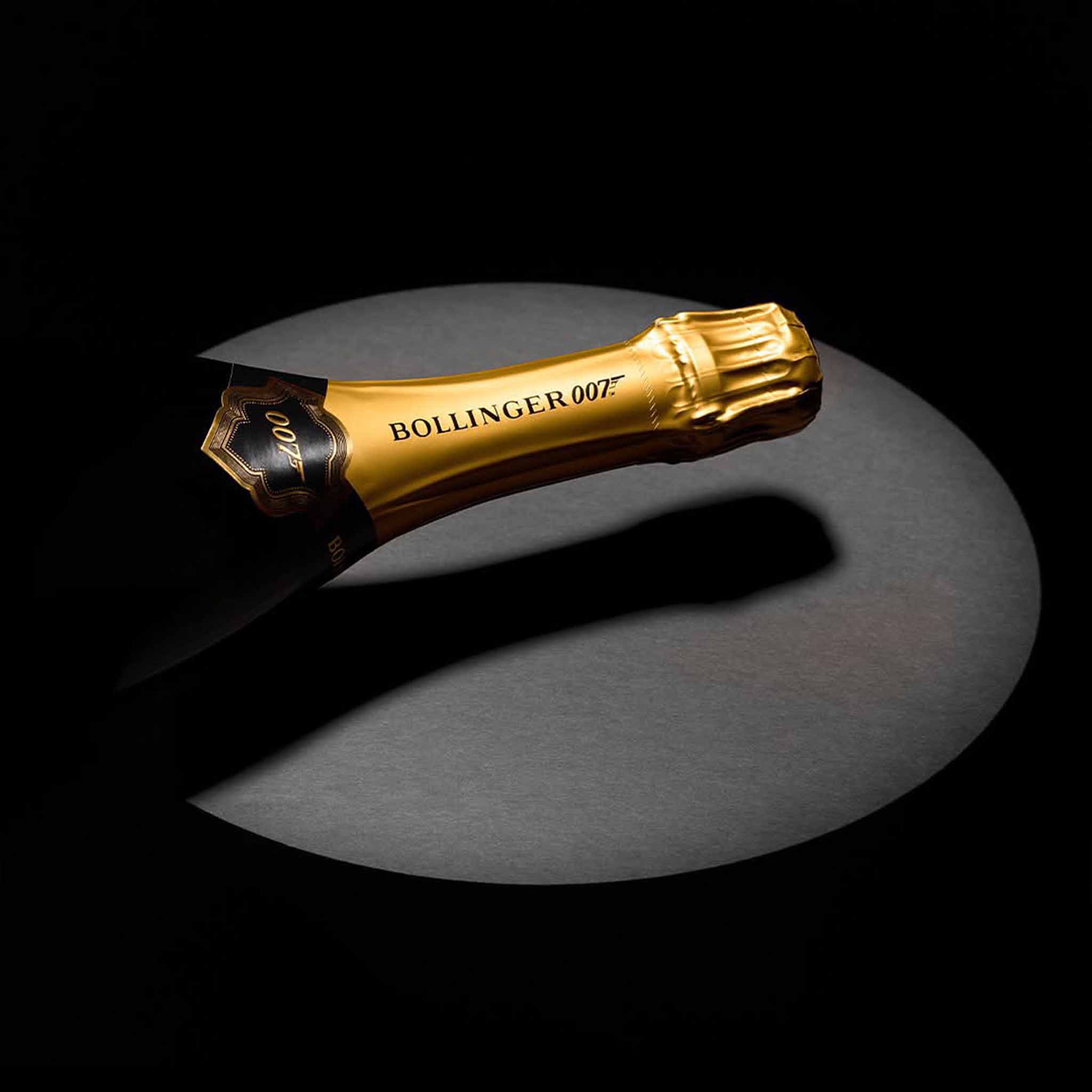 Bollinger Champagne Special Cuvée 007 Limited Edition A View To A Kill, 75 cl. med gaveæske