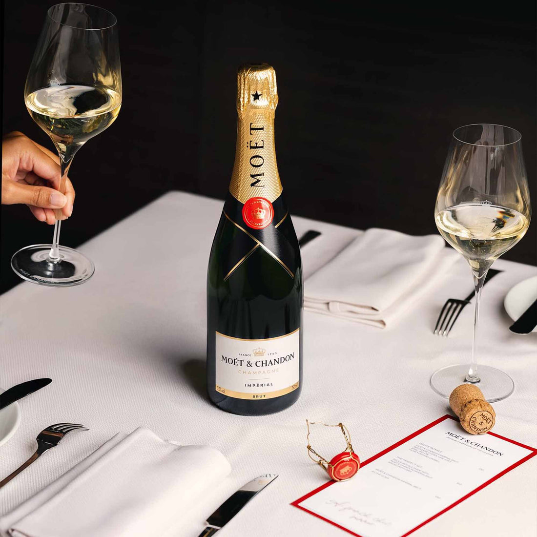 Champagne Moët &amp; Chandon Brut Imperial 75 cl. (4 stk. + 2 Moët glas)