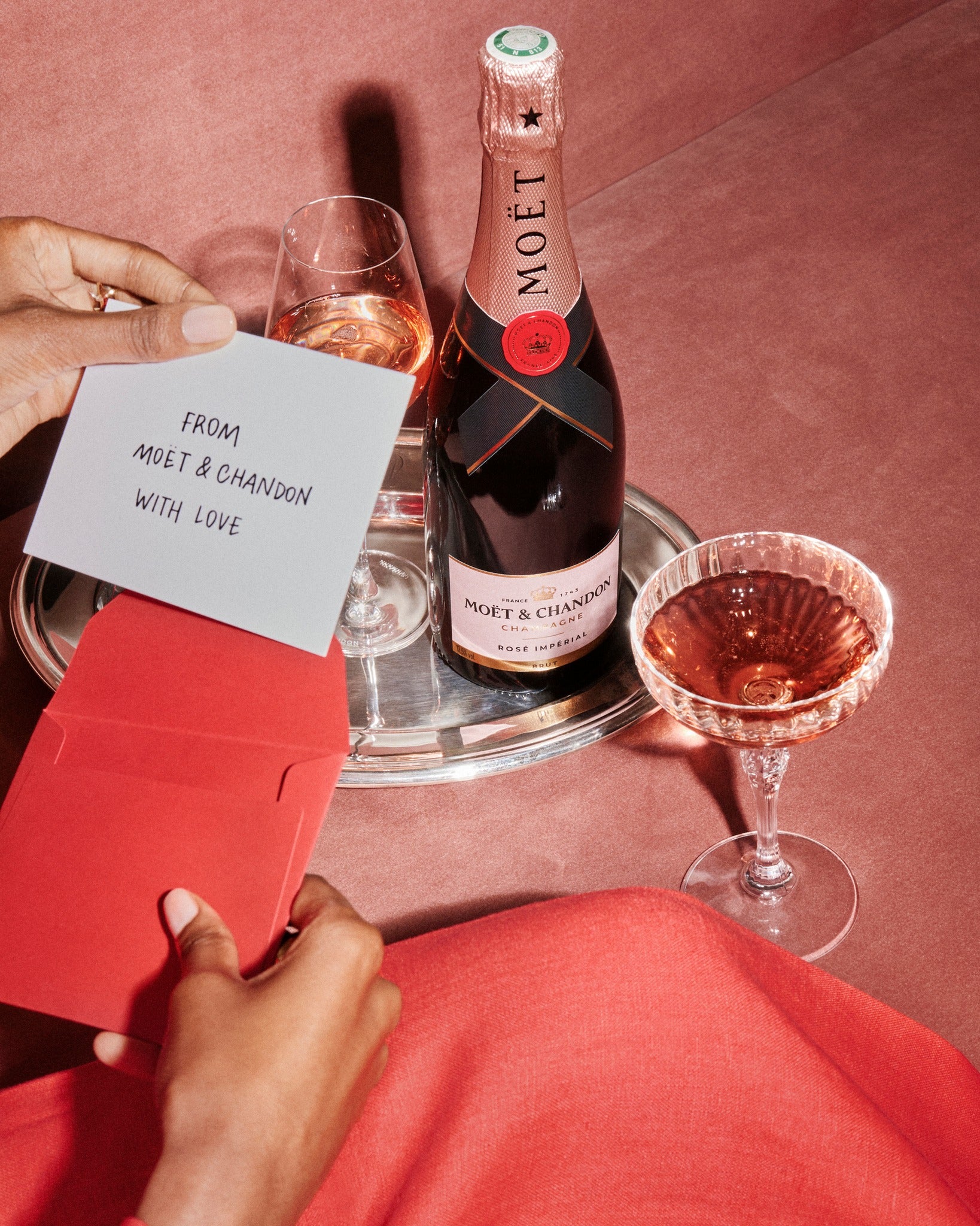 pink stemningsbillede af moet rose imperial