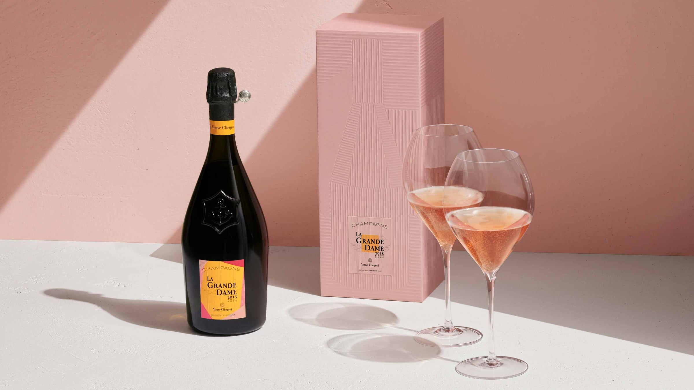 Veuve Clicquot La Grande Dame Rosé 2015 flaske og gaveæske