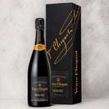 Veuve Clicquot Extra Brut Extra Old 3 NV 75 cl. with gift box