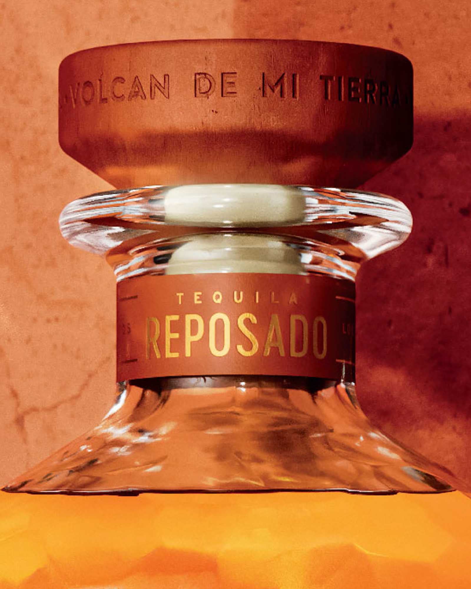 Volcan De Mi Tierra Reposado tequila flaske closeup