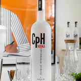 CpH Vodka Magnum 175 cl. 44% med lys i bunden