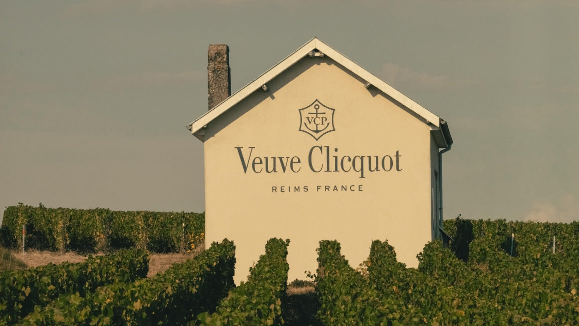 Veuve Clicquot bygning i vinmark i Reims, Frankrig