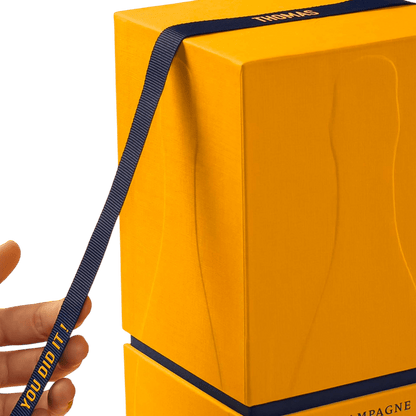 Veuve Clicquot Veuve Clicquot La Grande Dame Vintage 2018 75 cl. med gaveæske - PremiumBottles