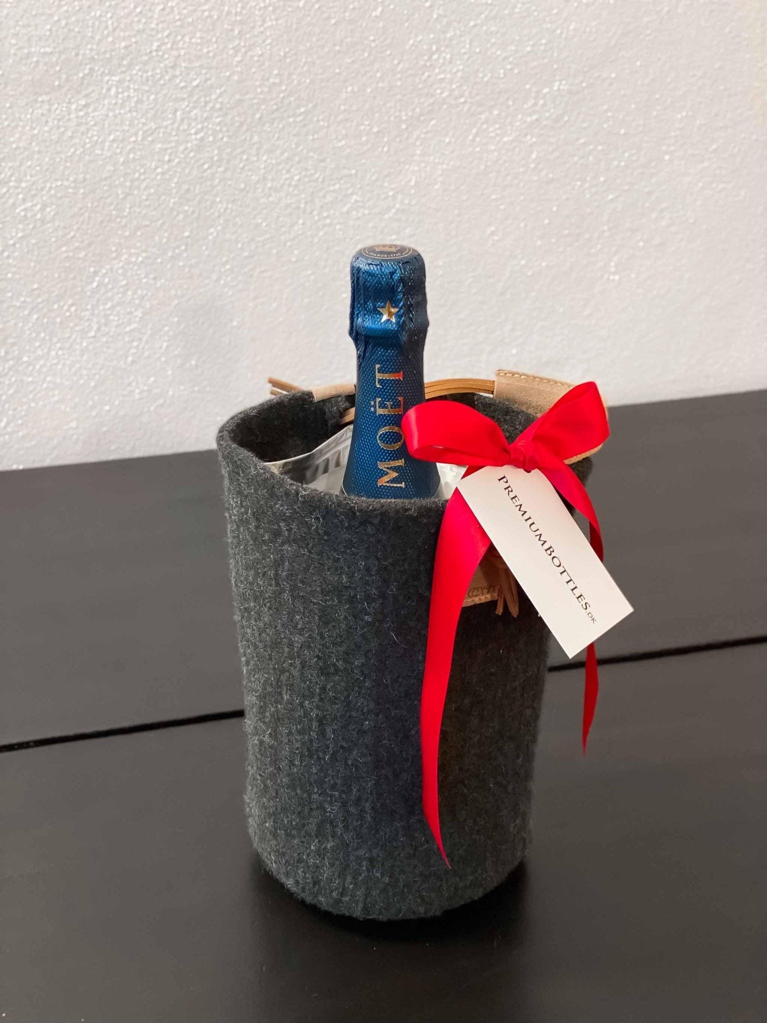 The Art Of Gifting Moët & Chandon Nectar Imperial i Zero Waste uld køler - PremiumBottles
