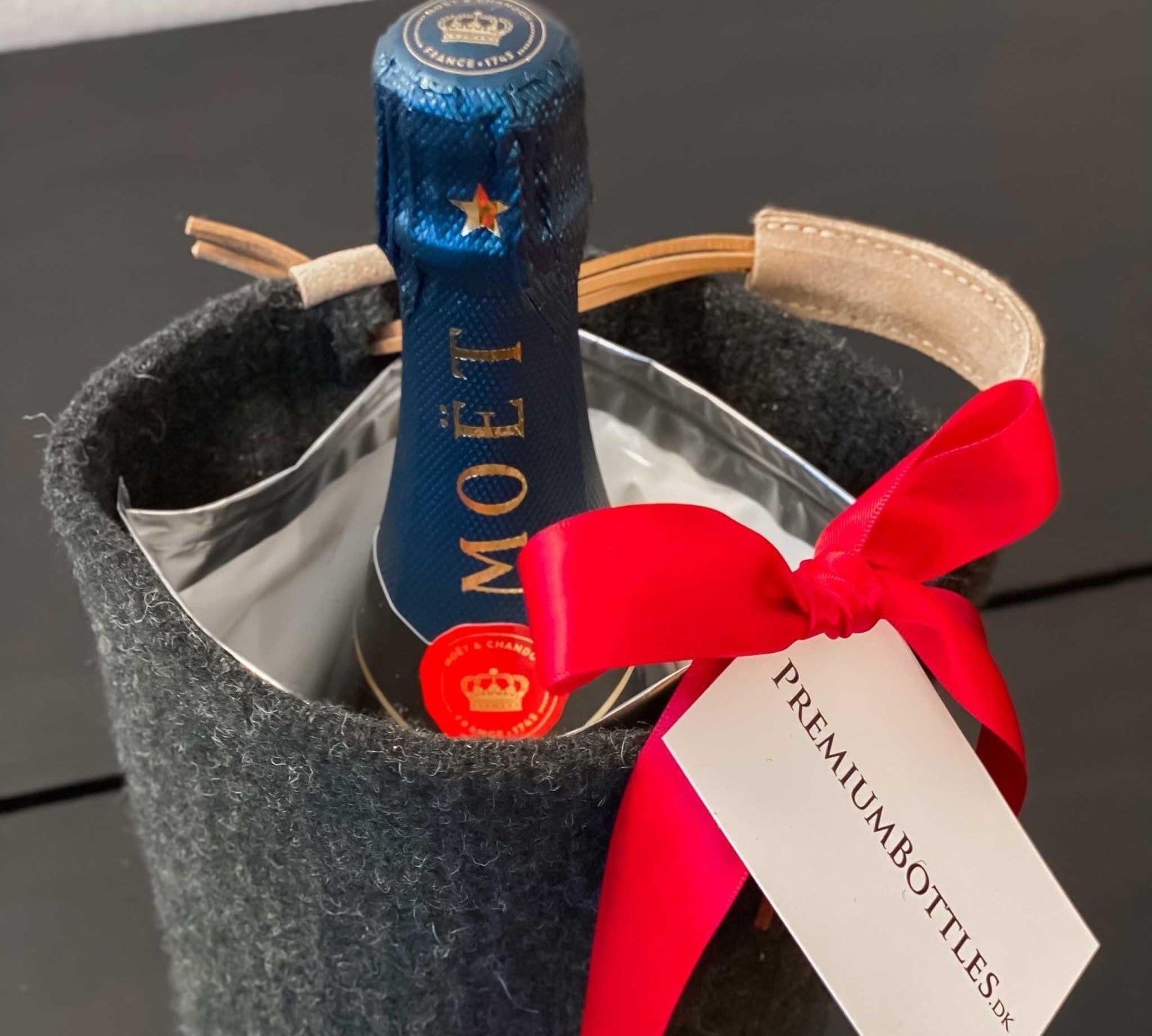 The Art Of Gifting Moët & Chandon Nectar Imperial i Zero Waste uld køler - PremiumBottles