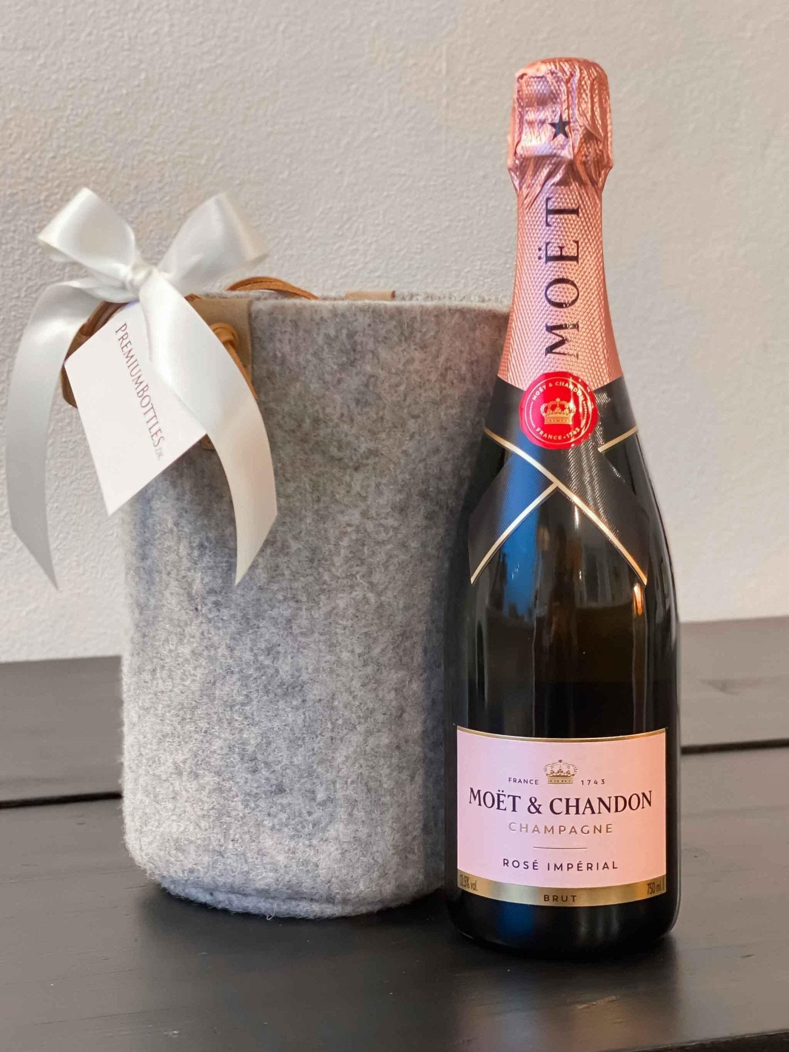 The Art Of Gifting Moët & Chandon Rosé Imperial i Zero Waste uld køler - PremiumBottles