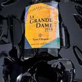 Art by Lindhage Bottle Art - Veuve Clicquot La Grande Dame Vintage 2015 75 cl. (43cm. x 53 cm.) - PremiumBottles